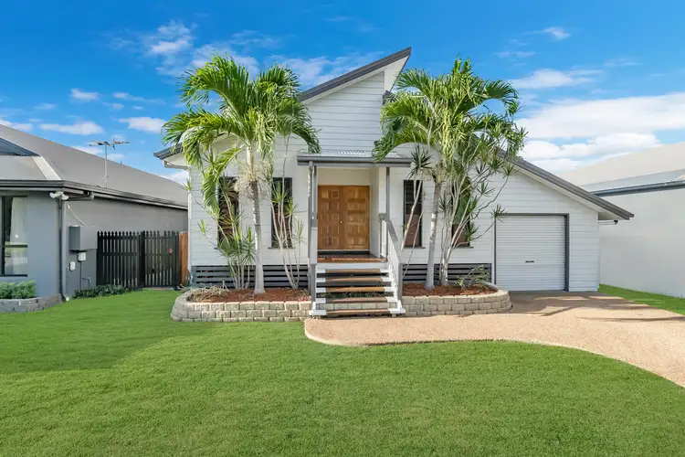 17 Sheerwater Parade, Douglas QLD 4814