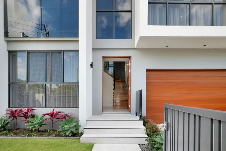 Third view of Homely villa listing, 1/19 Azalea Avenue, Hollywell QLD 4216
