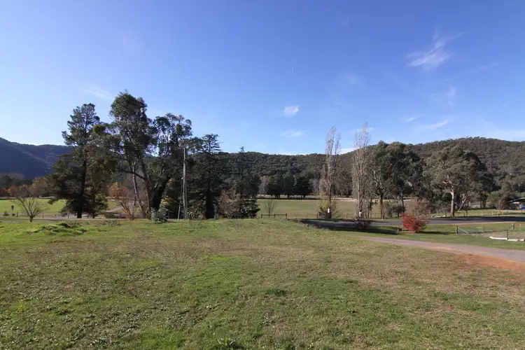 2, LOT 2, 72 Coronation Avenue, Bright VIC 3741