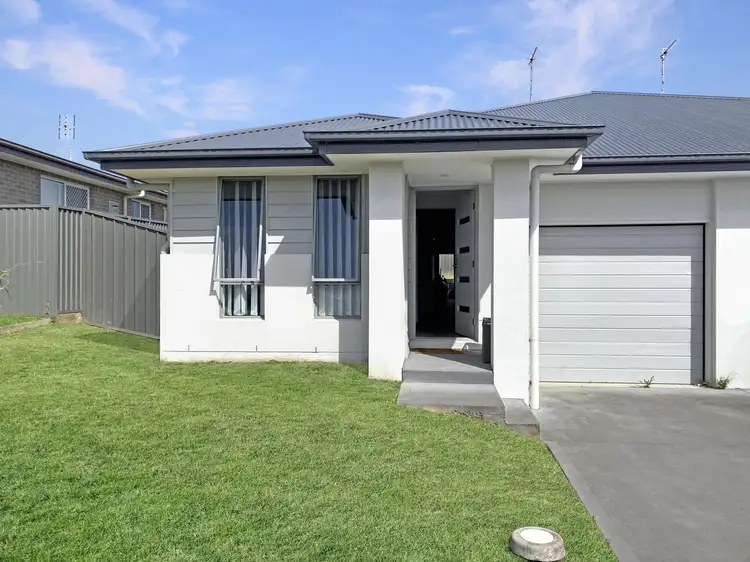 206 Johns Road, Wadalba NSW 2259