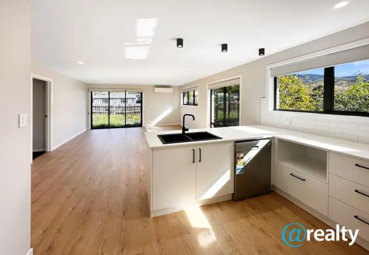 2/85 Chippendale Street, Claremont TAS 7011
