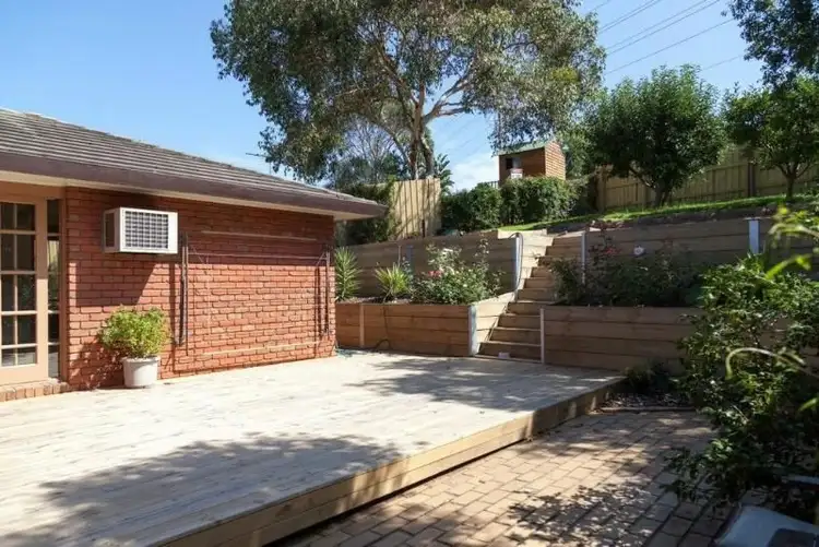 7 Huntly Close, Highton VIC 3216