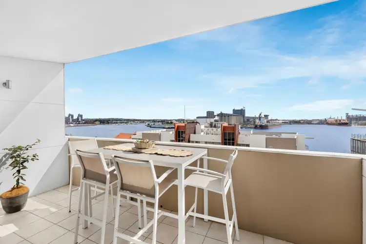 603/4 Honeysuckle Drive, Newcastle NSW 2300