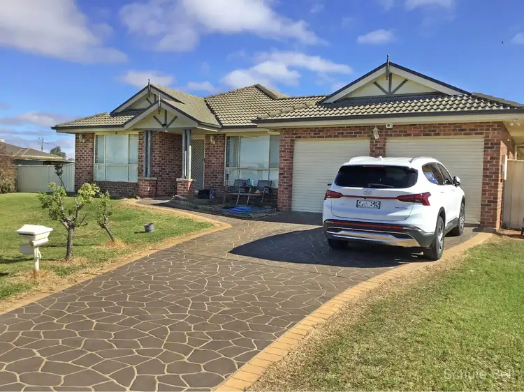 1 Waterford Circuit, Narromine NSW 2821