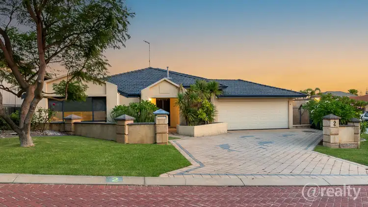 2 Cockatoo Close