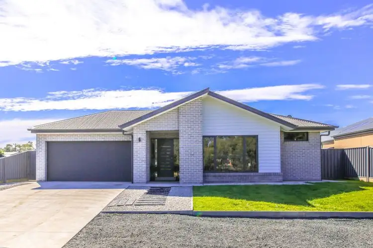 4 Liefting Court, Deniliquin NSW 2710