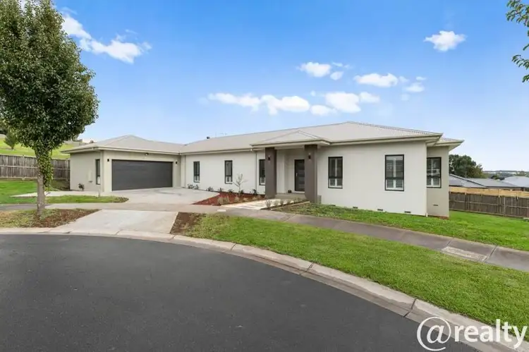 8 Terracini Court, Drouin VIC 3818