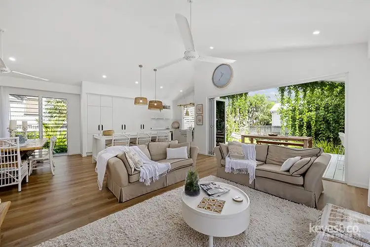 17 Sooning Street, Hermit Park QLD 4812