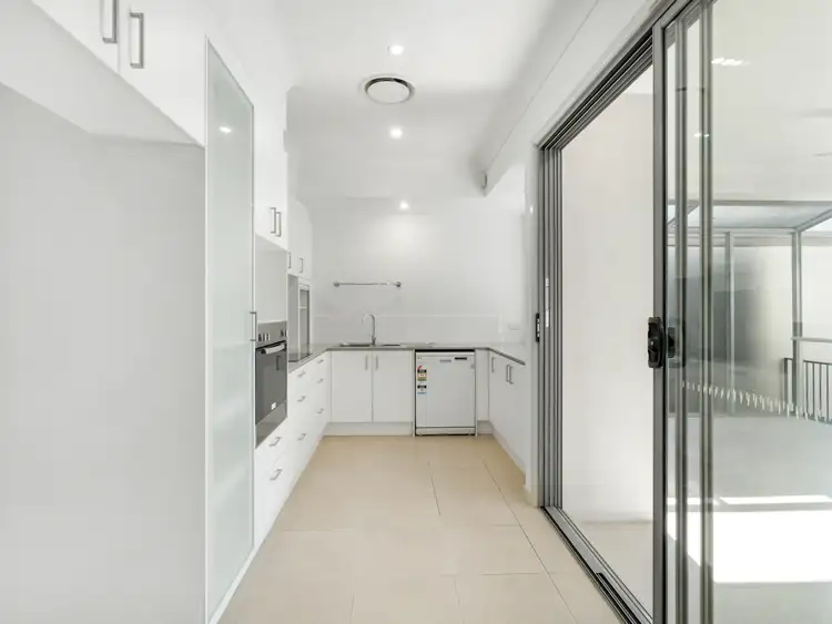 190/299 Napper Road, Arundel QLD 4214