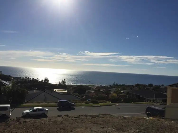 28 Sandpiper Tce, Hallett Cove SA 5158