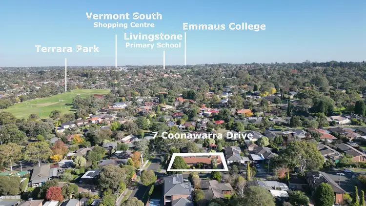 Second view of Homely house listing, 7 Coonawarra Drive, Vermont South VIC 3133