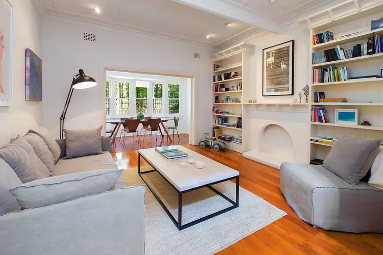 3/4 Holdsworth Avenue, Elizabeth Bay NSW 2011