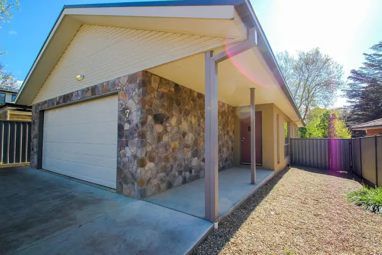 7 Elm Court, Bright VIC 3741