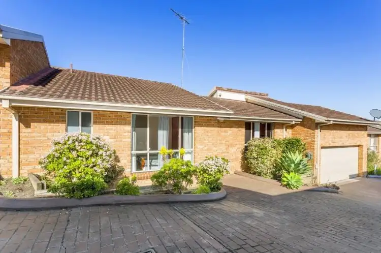 2/87-89 Bonds Road, Peakhurst NSW 2210