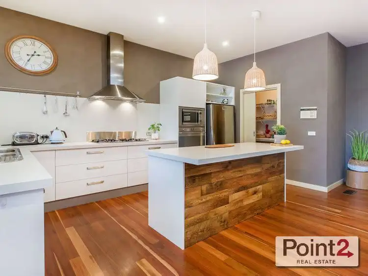 3 Mt Eliza Way, Mount Eliza VIC 3930