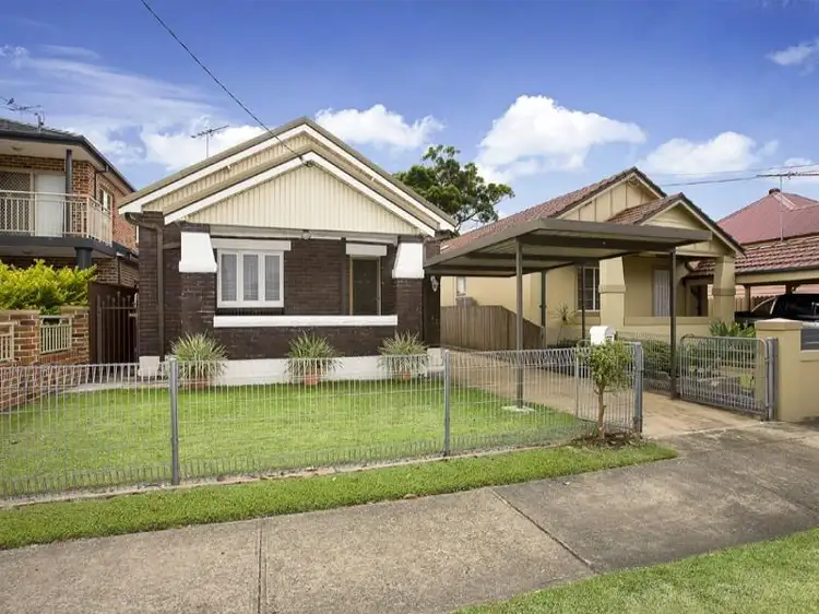 61 Windsor Avenue, Croydon Park NSW 2133
