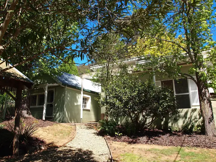 122 Delany Ave, Bright VIC 3741