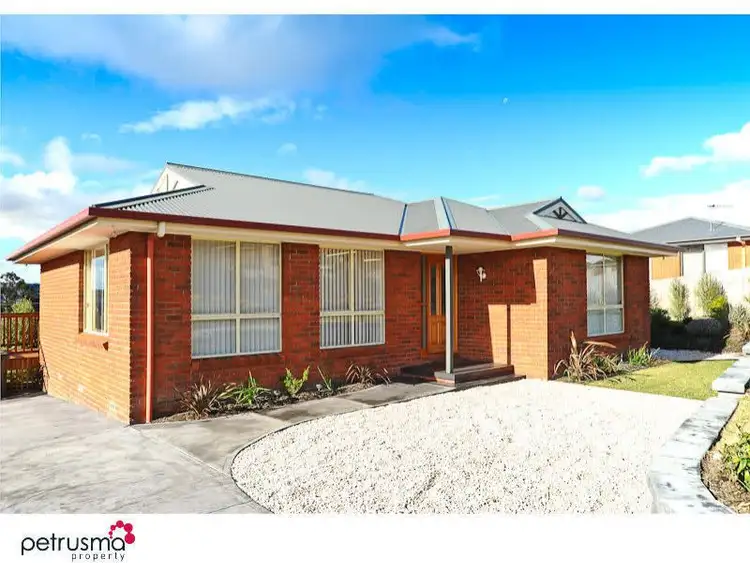 19 Elmac Crescent, Austins Ferry TAS 7011