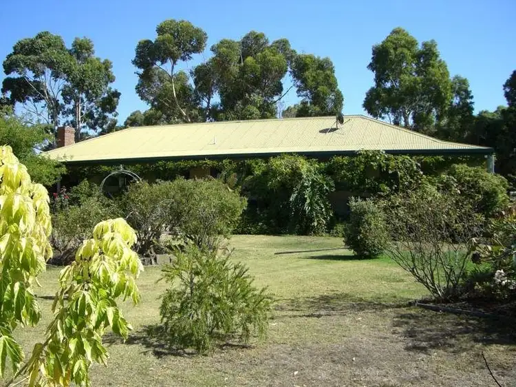 835 Nortons Rd, Paraparap VIC 3240