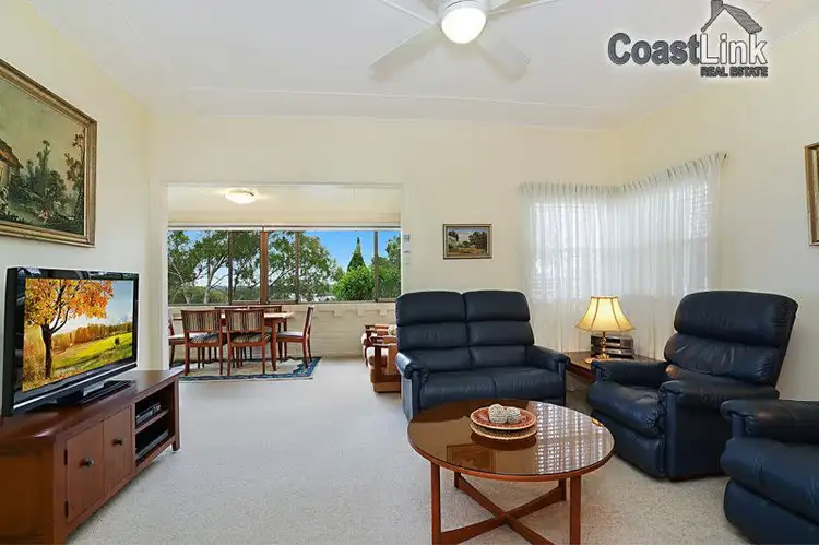 Second view of Homely house listing, 35 Diamond Head Drive, Budgewoi NSW 2262