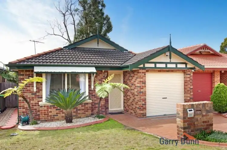 11 Trentham Park Crt, Wattle Grove NSW 2173