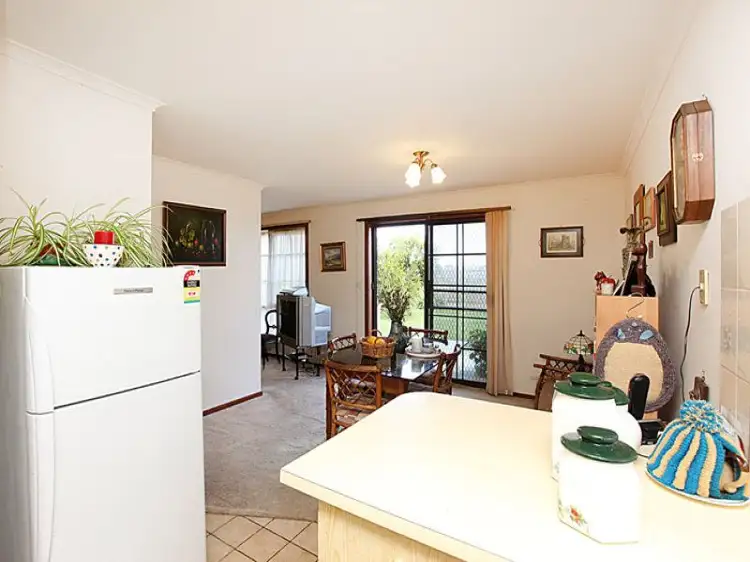 Fifth view of Homely house listing, 13 Rosscommon Place, Seabrook VIC 3028