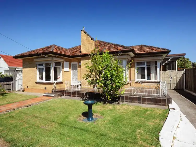 2 Stirling Avenue, Altona VIC 3018