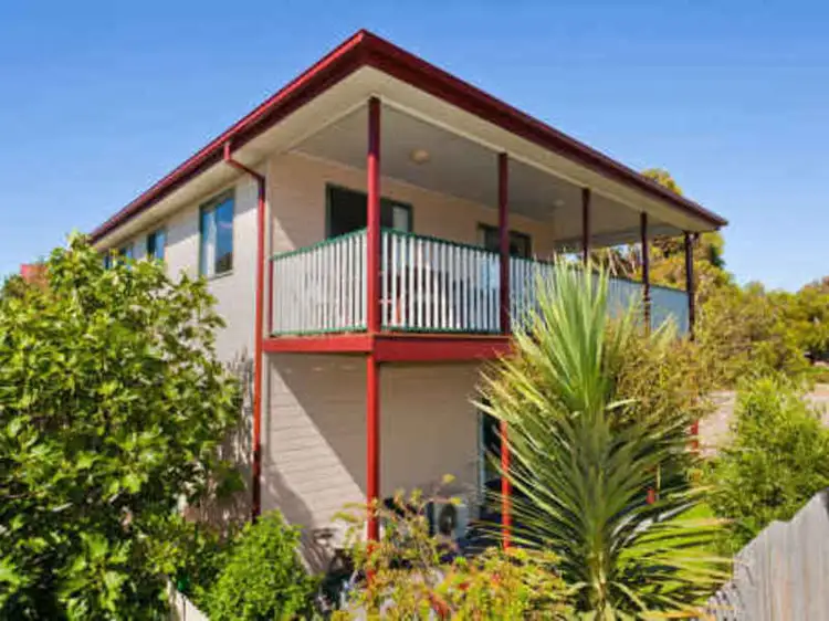 8 Moore Street, Apollo Bay VIC 3233