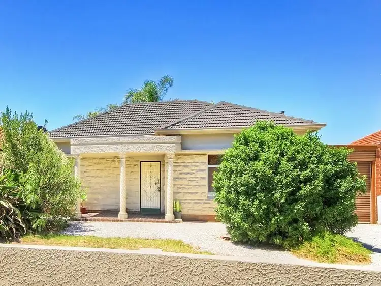 9 Farnham Road, Keswick SA 5035