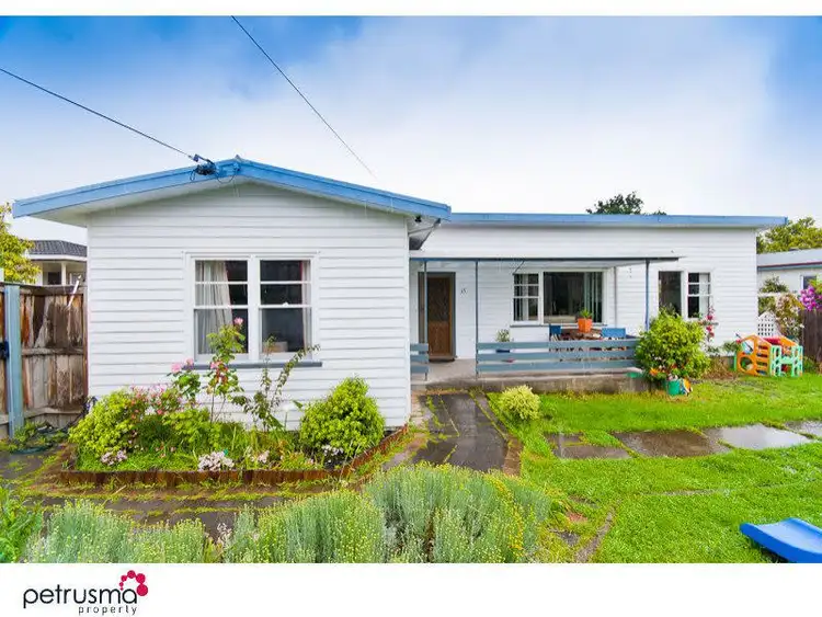35 Fairfield Road, Geilston Bay TAS 7015