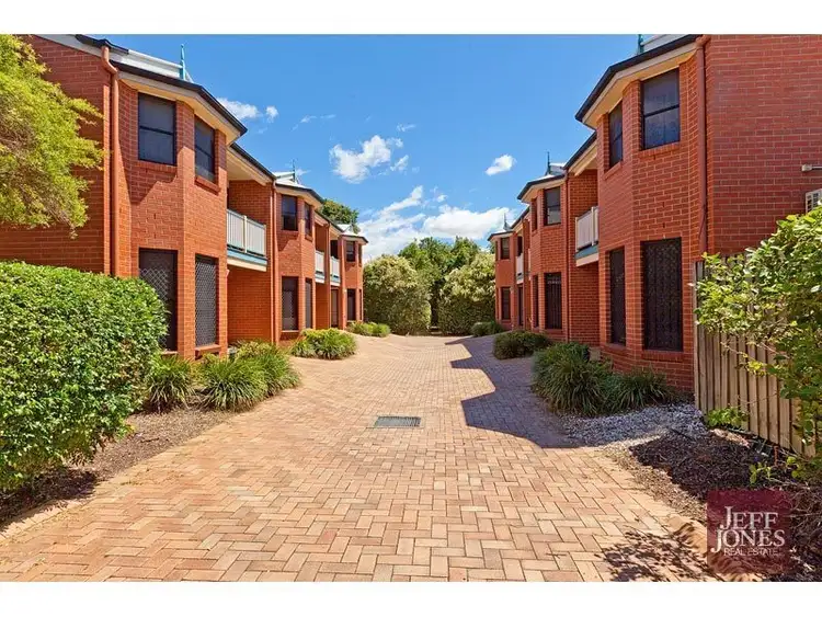 4/46 Gladys Street, Greenslopes QLD 4120
