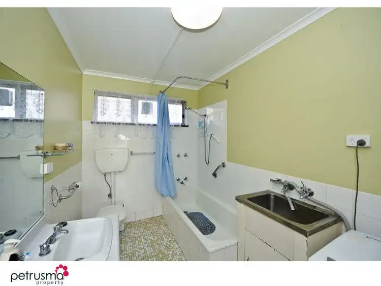 Seventh view of Homely house listing, 5/3 Lissadell Court, New Town TAS 7008