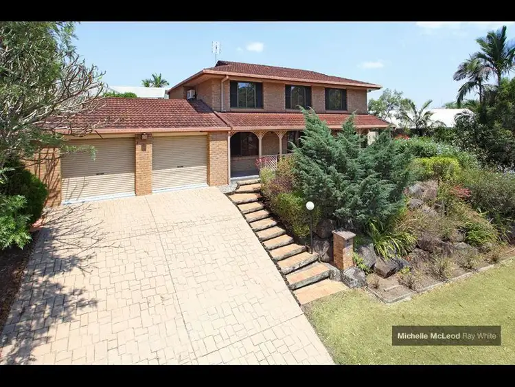 5 Peebles Place, Chapel Hill QLD 4069