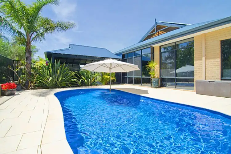 9 Mussel Court, Geographe WA 6280