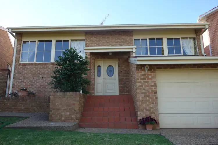 25B Holmes Cres, Griffith NSW 2680