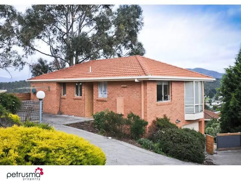 Main view of Homely villa listing, 2/2 Chen Court, Geilston Bay TAS 7015