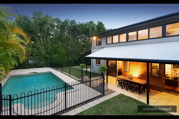 15 Mukurta Street, Chapel Hill QLD 4069