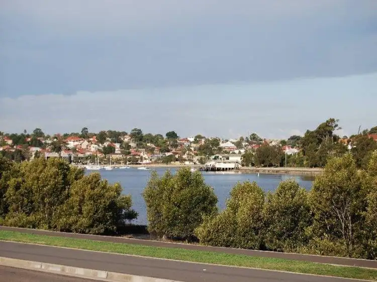 62 Henley Marine Drive, Rodd Point NSW 2046