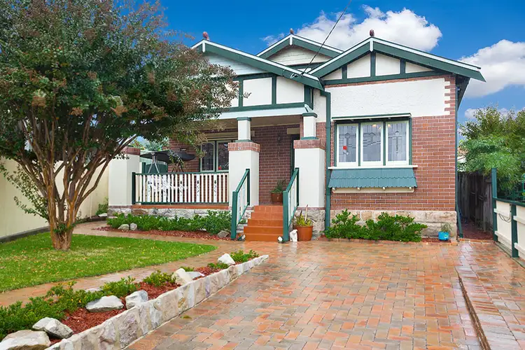 21 Mons Street, Russell Lea NSW 2046