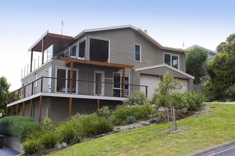 2A Summerhills Avenue, Lorne VIC 3232