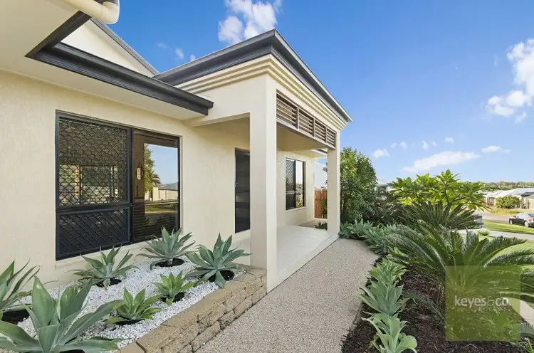 20 Rattray Street, Bushland Beach QLD 4818