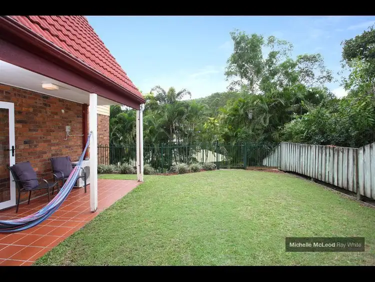 4 Moonah Street, Chapel Hill QLD 4069
