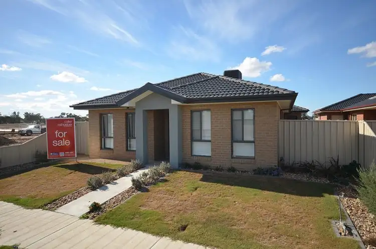 129/18 Waterlink Esplanade, Horsham VIC 3400