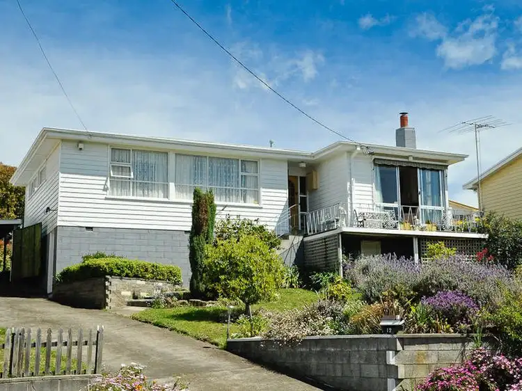 12 Langura Avenue, Chigwell TAS 7011