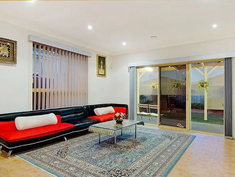Seventh view of Homely house listing, 18 Hyde Court, Altona Meadows VIC 3028