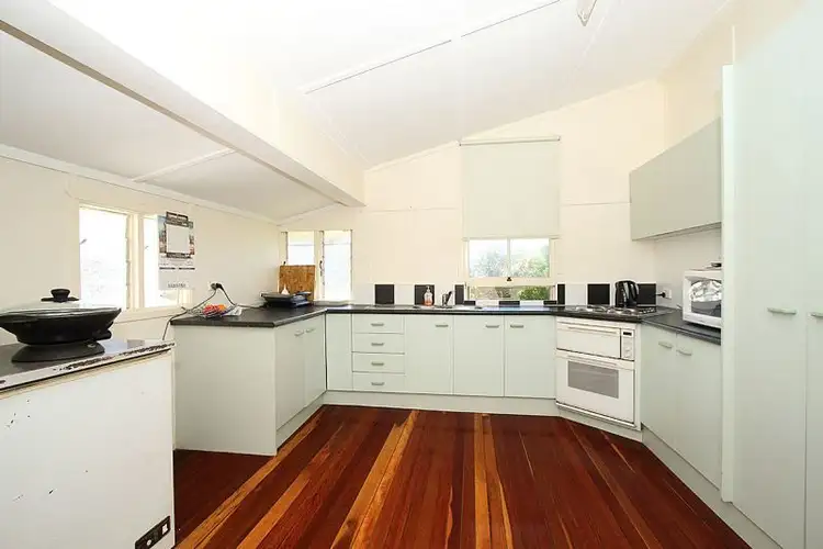 12 Alice street, Blackstone QLD 4304