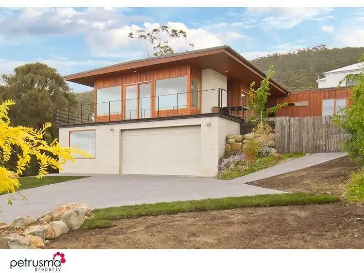 11 Dallas Avenue, Taroona TAS 7053