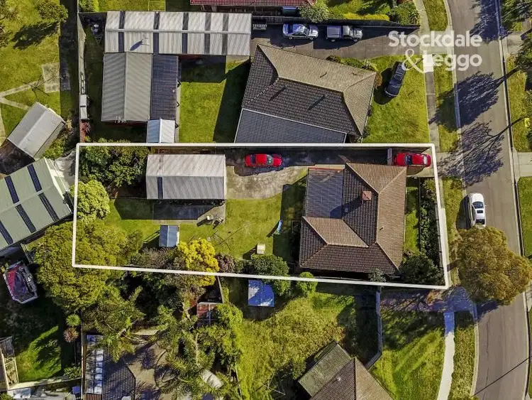 Second view of Homely house listing, 7 FLINDERS COURT, Cranbourne North VIC 3977