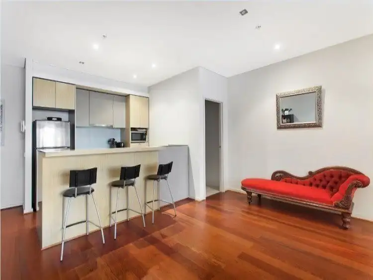 211G/86 Bay Street, Port Melbourne VIC 3207