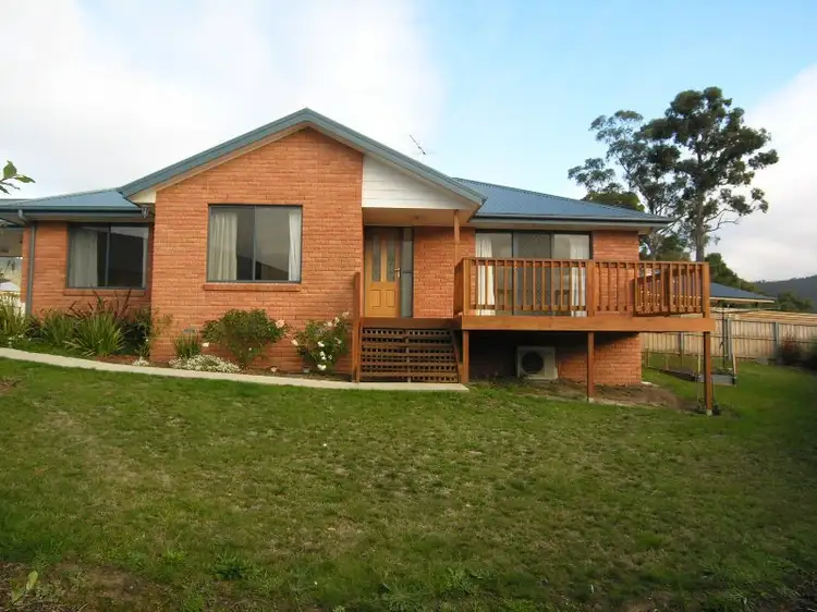 6 Pear Tree Close, Huonville TAS 7109